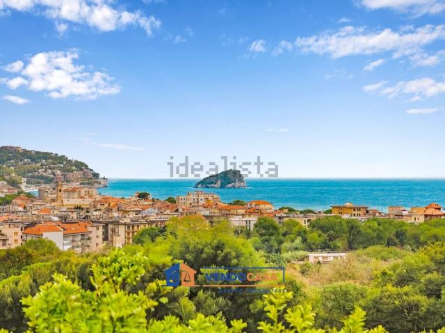 Villetta indipendente in vendita di 142 m² in Via Siaggia, 28