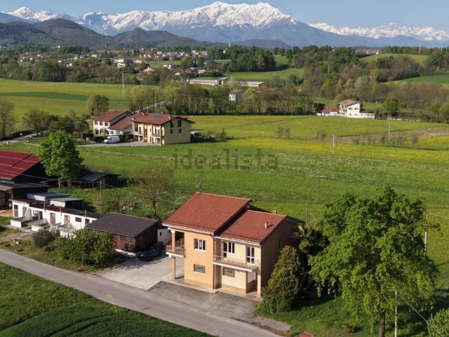 Villetta indipendente in vendita di 142 m² in Via Vecchia di Pianfei, 4