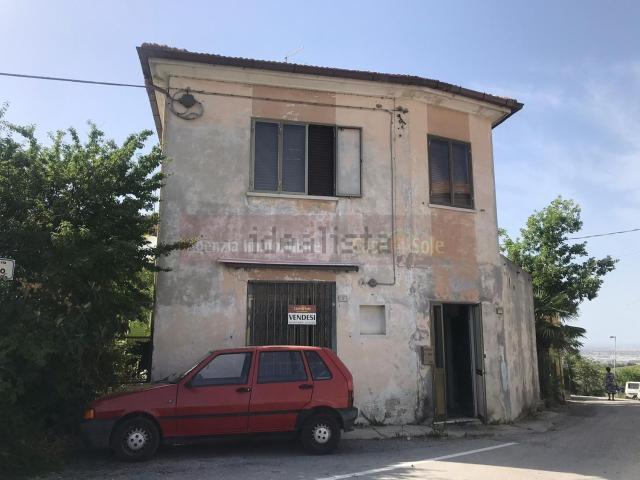 Villetta indipendente in vendita di 142 m² in Strada del Rosario, 1
