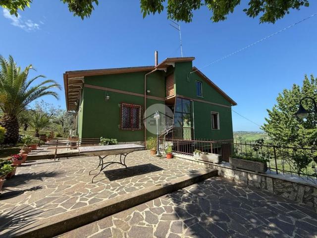 Villetta indipendente in vendita di 143 m² in Via Collemario, 2