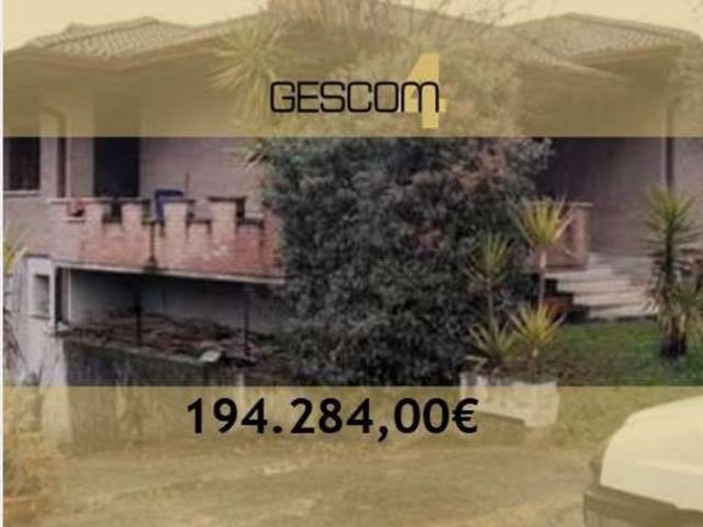 Villetta indipendente in vendita di 143 m² in Via Suor G. Sterni