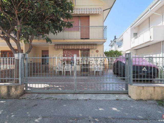 Villetta indipendente in vendita di 143 m² in Viale Bergamini
