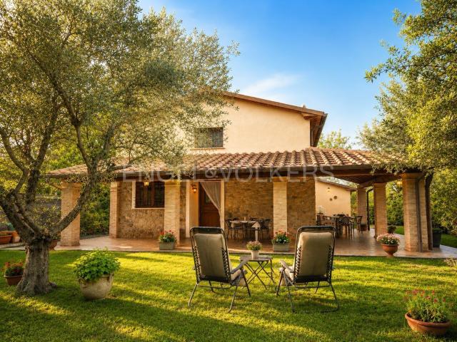 Villetta indipendente in vendita di 143 m² in Strada Provinciale Pantano