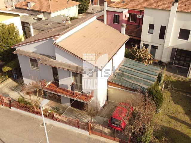 Villetta indipendente in vendita di 144 m²