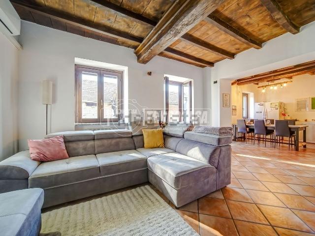 Villetta indipendente in vendita di 144 m² in Via Alessandro Manzoni