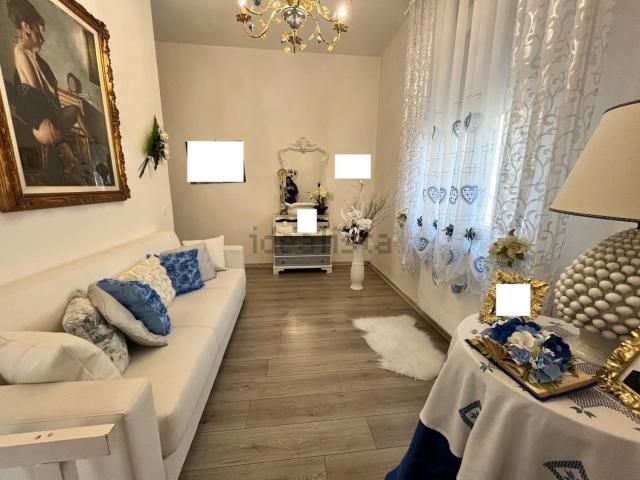 Villetta indipendente in vendita di 144 m² in Via Salvo D&apos Acquisto