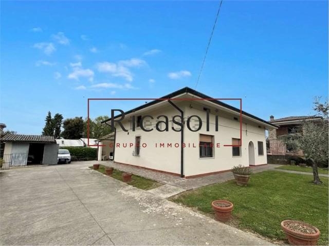 Villetta indipendente in vendita di 144 m² in Via Pacconi