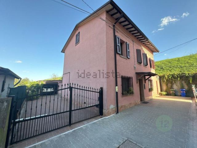 Villetta indipendente in vendita di 144 m² in Via Panaria Ovest