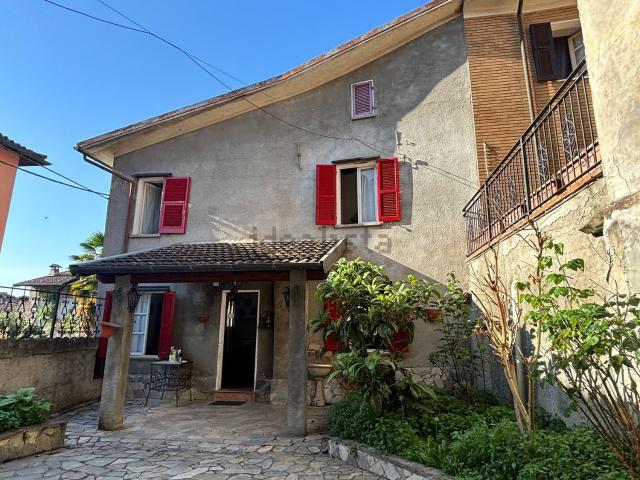Villetta indipendente in vendita di 144 m² in Via Roma