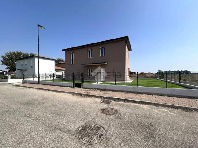Villetta indipendente in vendita di 145 m²