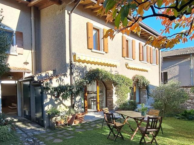 Villetta indipendente in vendita di 145 m²