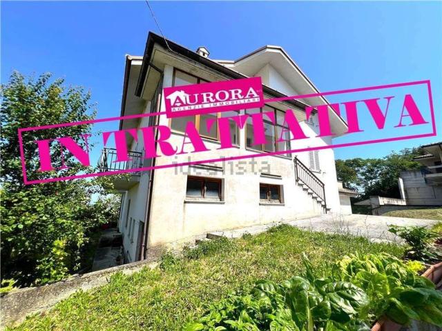 Villetta indipendente in vendita di 145 m²