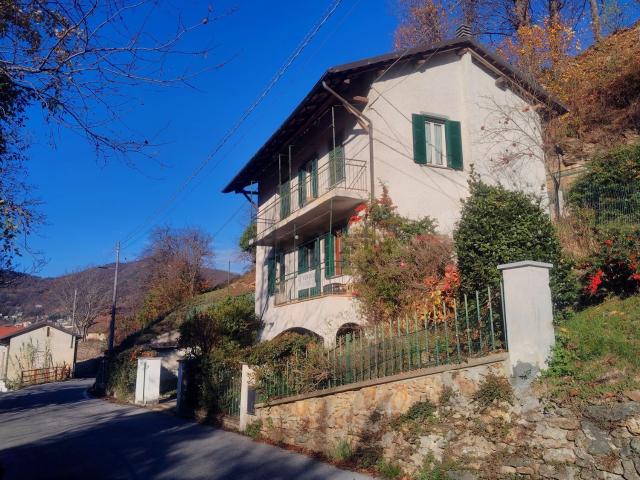 Villetta indipendente in vendita di 145 m² in Via Castello, 51