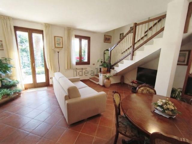 Villetta indipendente in vendita di 145 m² in Via Chiara Rovelli
