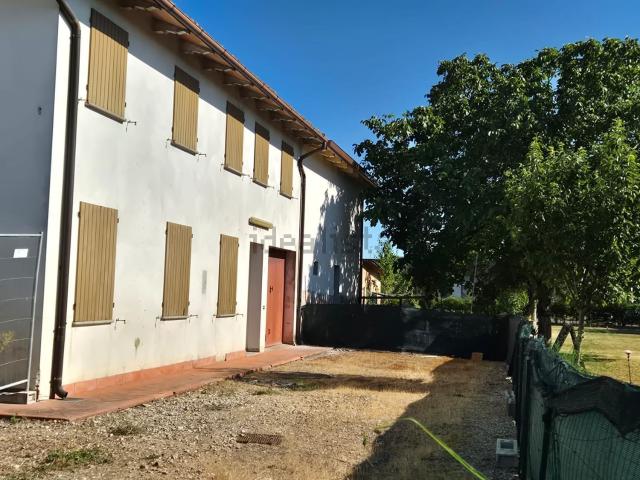 Villetta indipendente in vendita di 145 m² in Via Chiesa Sud
