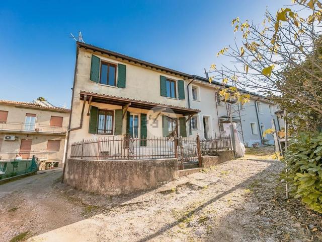 Villetta indipendente in vendita di 145 m² in Via Bellavista, 16