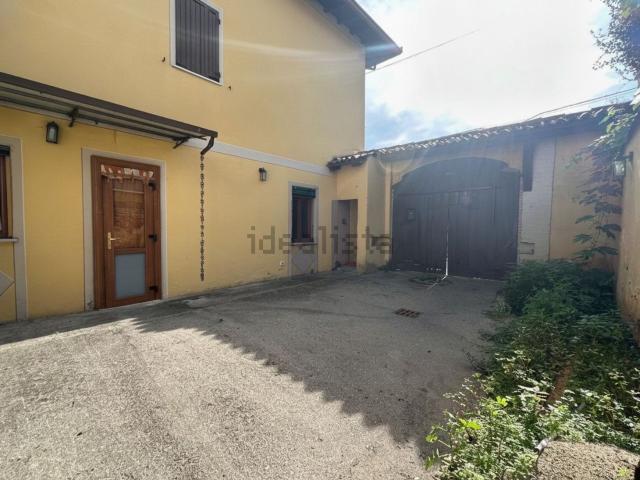 Villetta indipendente in vendita di 145 m² in Via Giuseppe Zanardelli