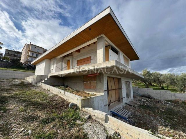 Villetta indipendente in vendita di 145 m² in Via Francesco Baracca