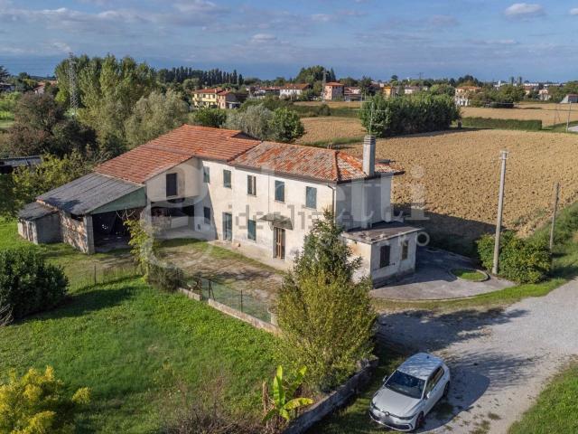 Villetta indipendente in vendita di 145 m² in Via I. Svevo, 4