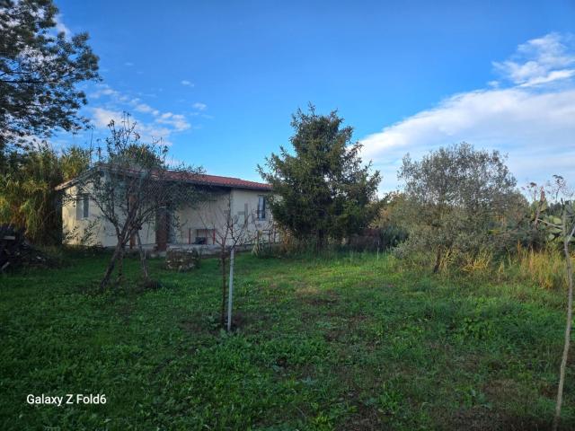 Villetta indipendente in vendita di 145 m² in Via Isillo
