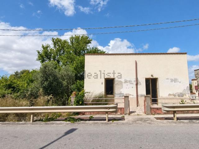 Villetta indipendente in vendita di 145 m² in Via Salemi