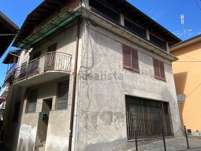 Villetta indipendente in vendita di 145 m² in Via Roma