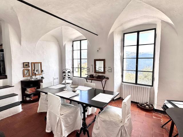 Villetta indipendente in vendita di 145 m² in Via Ruffini