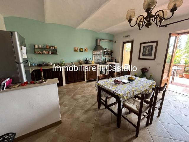 Villetta indipendente in vendita di 145 m² in Via T.C. Fioretti