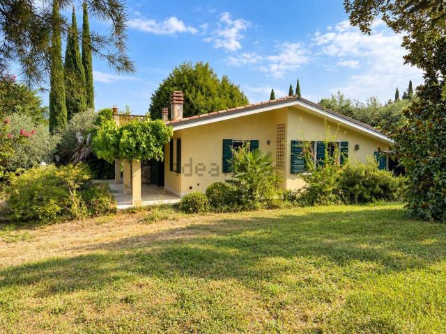 Villetta indipendente in vendita di 145 m² in Via Valesana