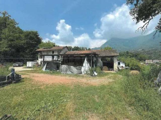 Villetta indipendente in vendita di 145 m² in Viale Farra