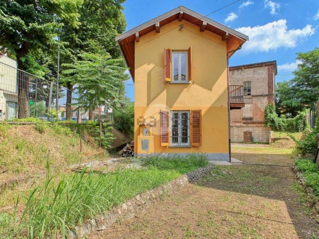 Villetta indipendente in vendita di 145 m² in Viale Luigi Cadorna, 18