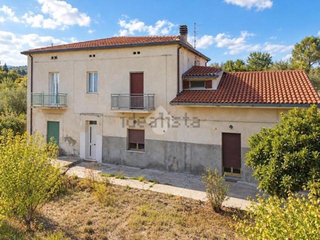 Villetta bifamiliare in vendita di 145 m² in Contrada Bardella, 1