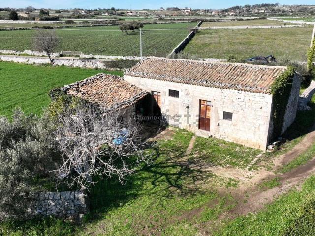 Villetta indipendente in vendita di 145 m² in Contrada Bosco Pozzo Cassero
