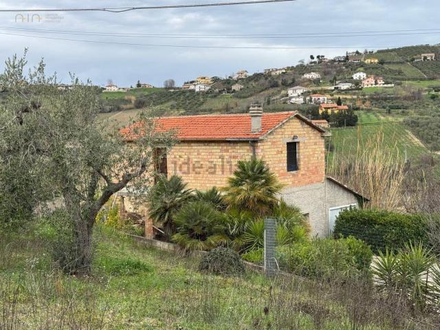 Villetta indipendente in vendita di 145 m² in Contrada marciliana, 6