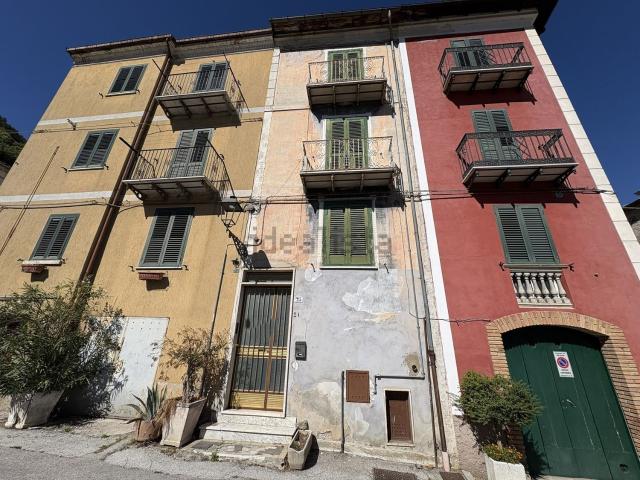 Villetta indipendente in vendita di 145 m² in Largo Pagliariello