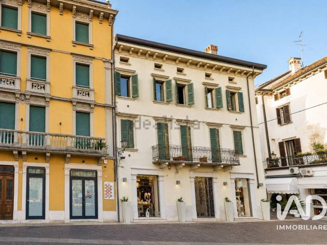 Villetta indipendente in vendita di 145 m² in Piazza San Marco, 1