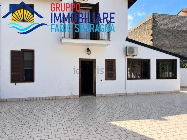 Villetta indipendente in vendita di 146 m² in Via Caserta, 30