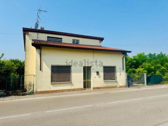 Villetta indipendente in vendita di 146 m² in Via Kennedy, 73