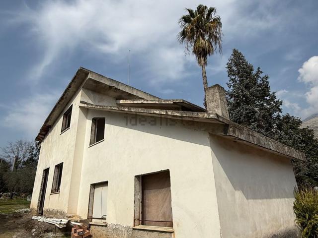 Villetta indipendente in vendita di 146 m² in Via Rapellucci, 12