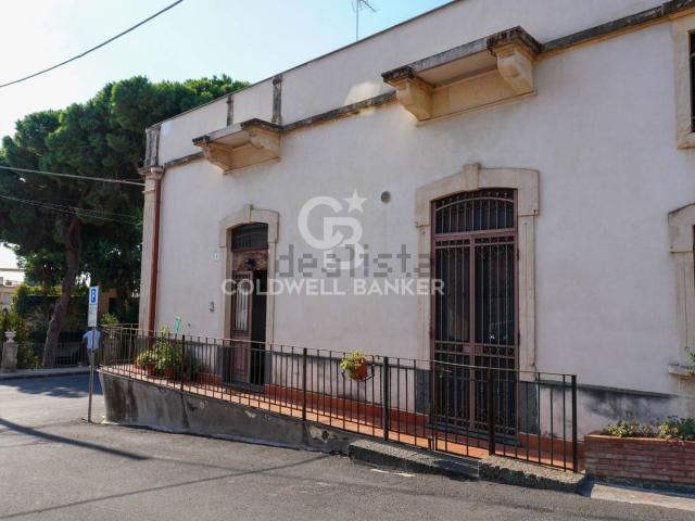 Villetta indipendente in vendita di 146 m² in Via Re Martino, 46
