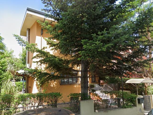 Villetta indipendente in vendita di 147 m² in Via Lombardia