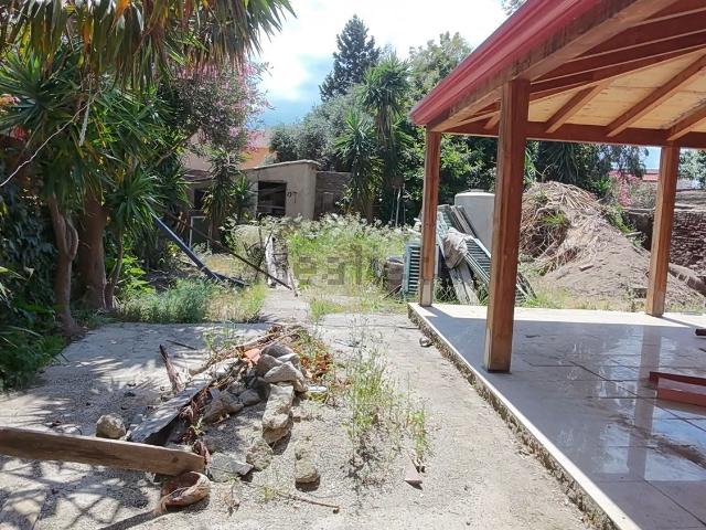 Villetta indipendente in vendita di 147 m² in Via Lanterna