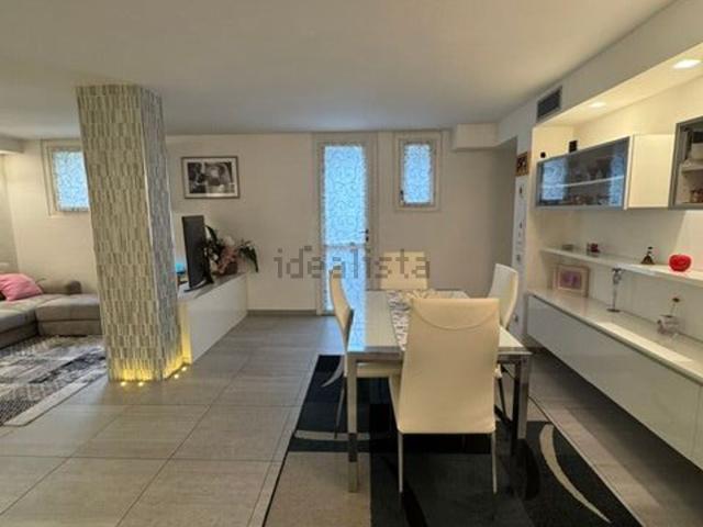 Villetta indipendente in vendita di 147 m² in Via Luigi Cadorna, 8