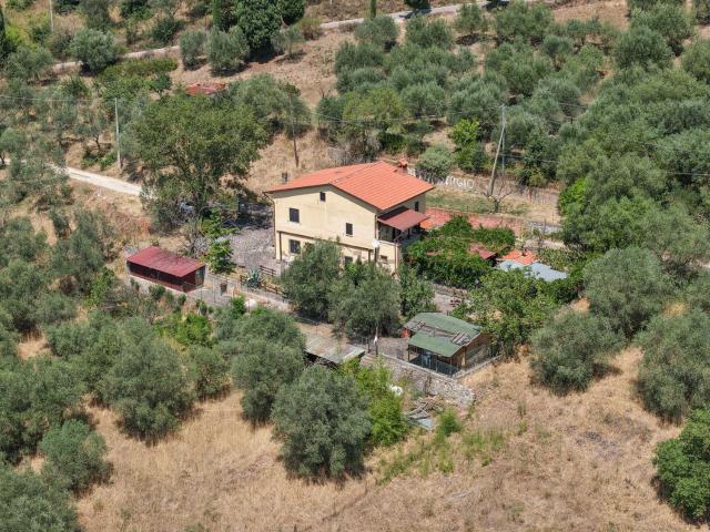 Villetta indipendente in vendita di 147 m² in Località Santa Lucia, 7