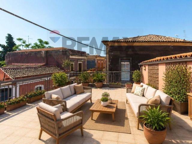 Villetta indipendente in vendita di 148 m² in Via Etnea, 267