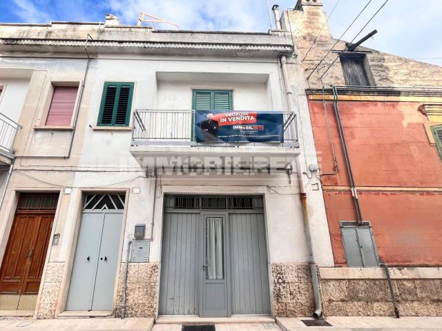 Villetta indipendente in vendita di 148 m² in Via Maggio 1648
