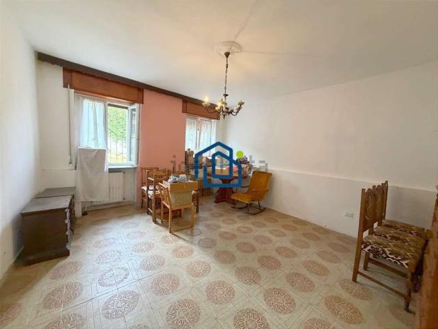 Villetta bifamiliare in vendita di 148 m² in Via San Francesco D&apos Assisi, 35