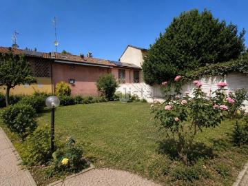 Villetta indipendente in vendita di 1493 m² in Via Alessandro Manzoni, 5