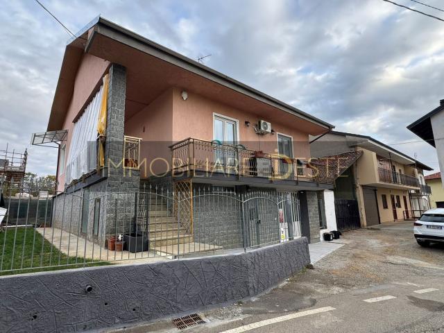 Villetta indipendente in vendita di 149 m² in Via Baratonia, 12