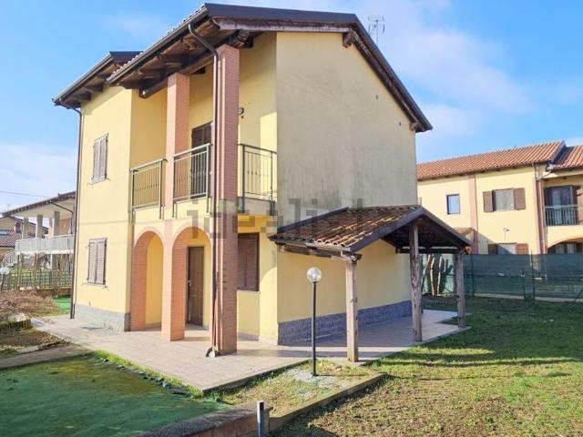 Villetta indipendente in vendita di 149 m² in Via Pietro Micca, 25